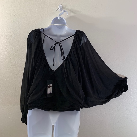 Marciano Chiffon Winged Blouse XS NWT RARE style - Picture 2 of 3